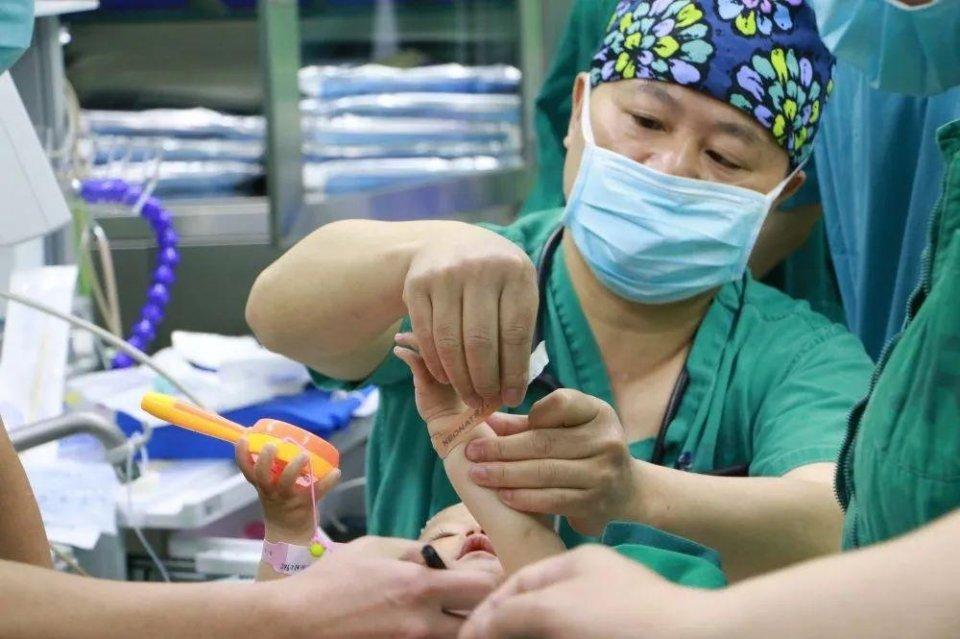 和布克赛尔妇婴监护型护送