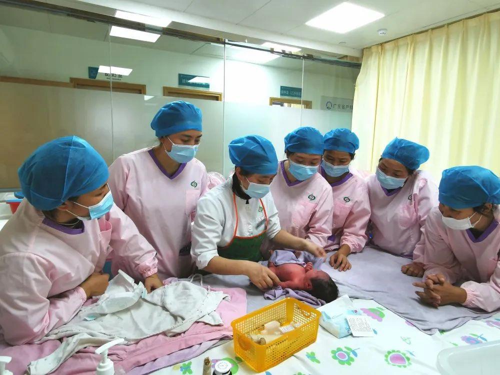 和布克赛尔妇婴监护型护送